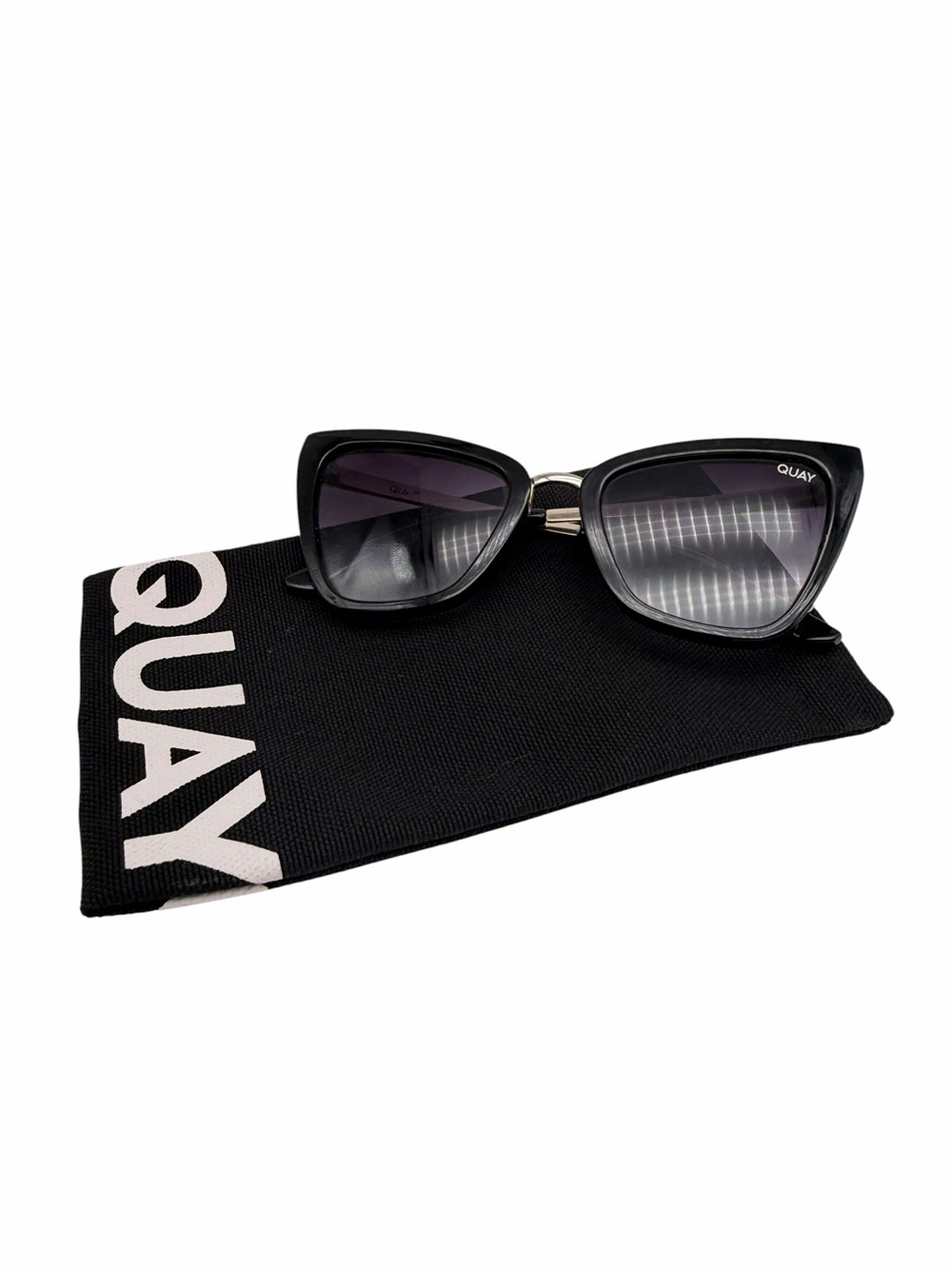 Quay Australia Reina Mini Black Cat Eye Sunglasses w/ Pouch - Picture 11 of 11